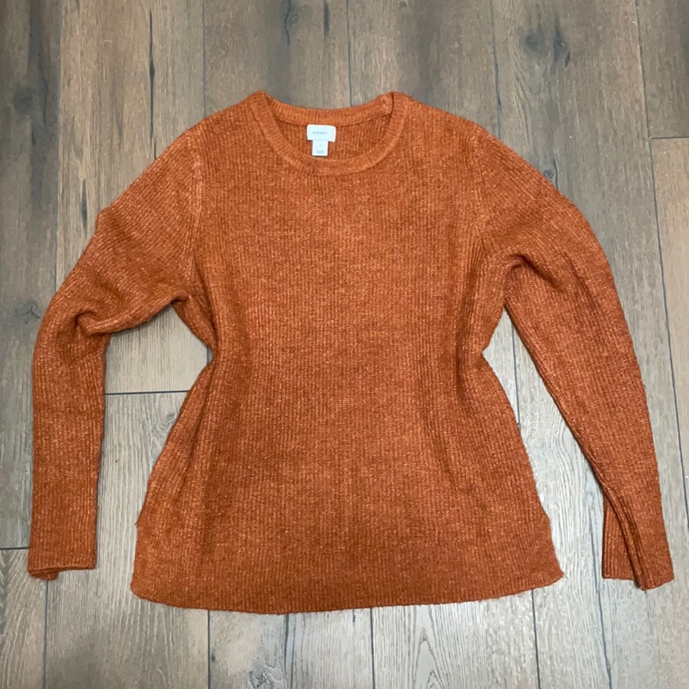 NWOT Ribbed Cozy Crew Neck